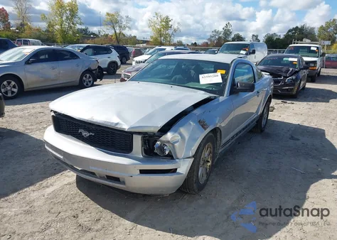 2007 Ford Mustang z USA, uszkodzony, nr VIN 1ZVFT80N575312871
